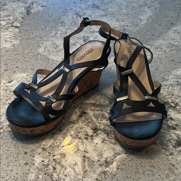 NWOB Stevies Black and Gold Wedge Sandals - Picture 9 of 9